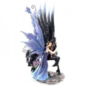 hada-de-noche-con-pegaso-negro